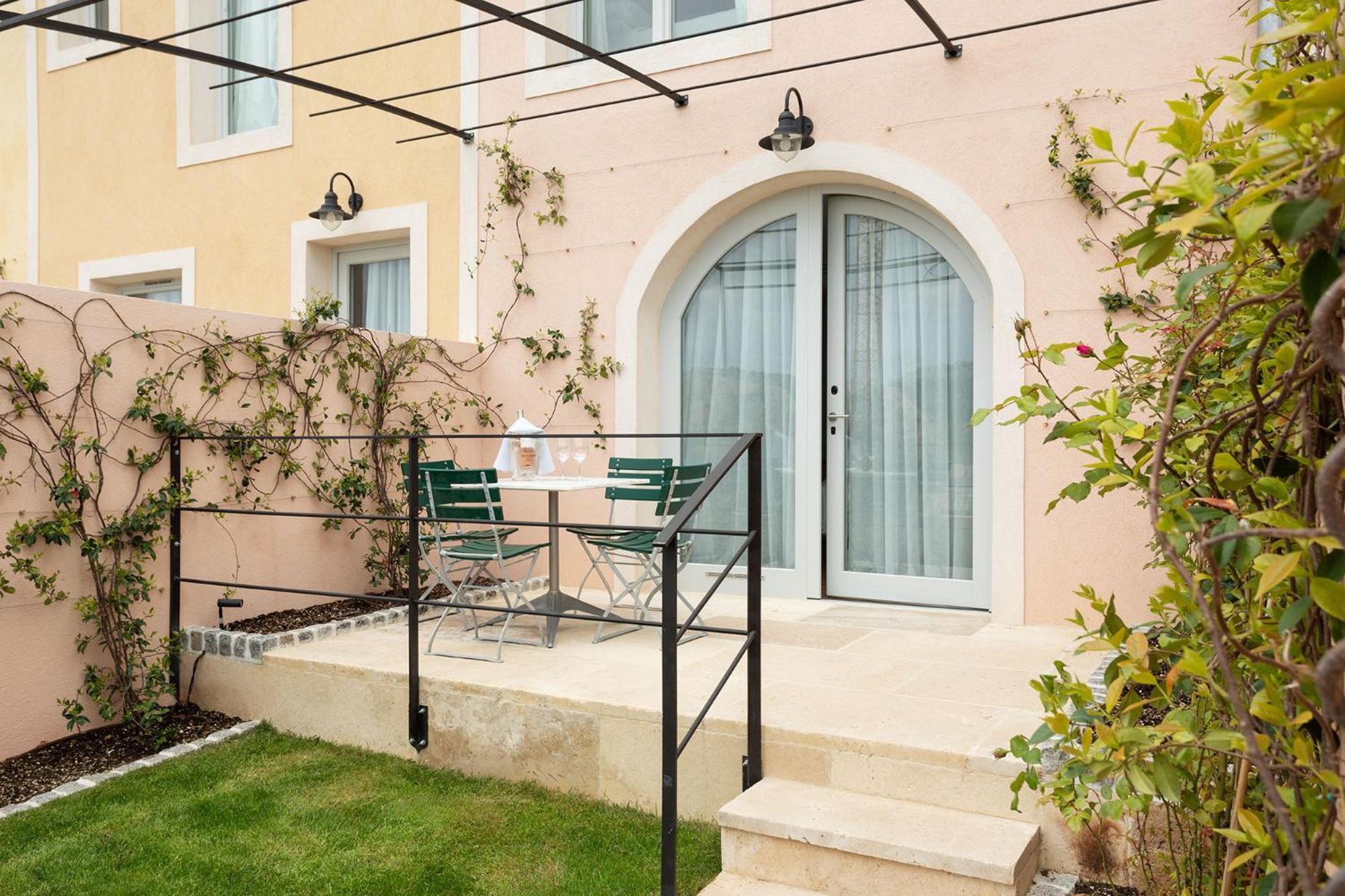 Auberge La Coste Le Puy-Sainte-Réparade 部屋 写真